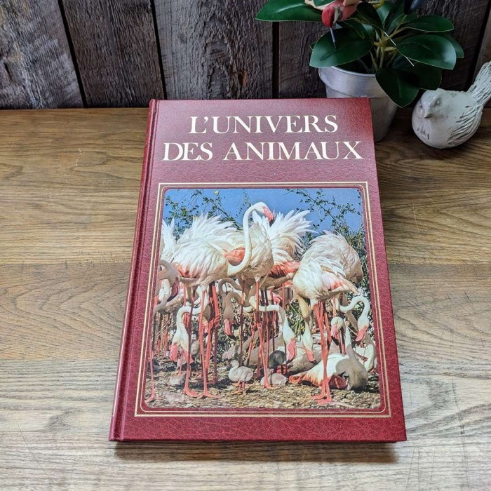 Livre l'univers des animaux 1983, Hocheur 